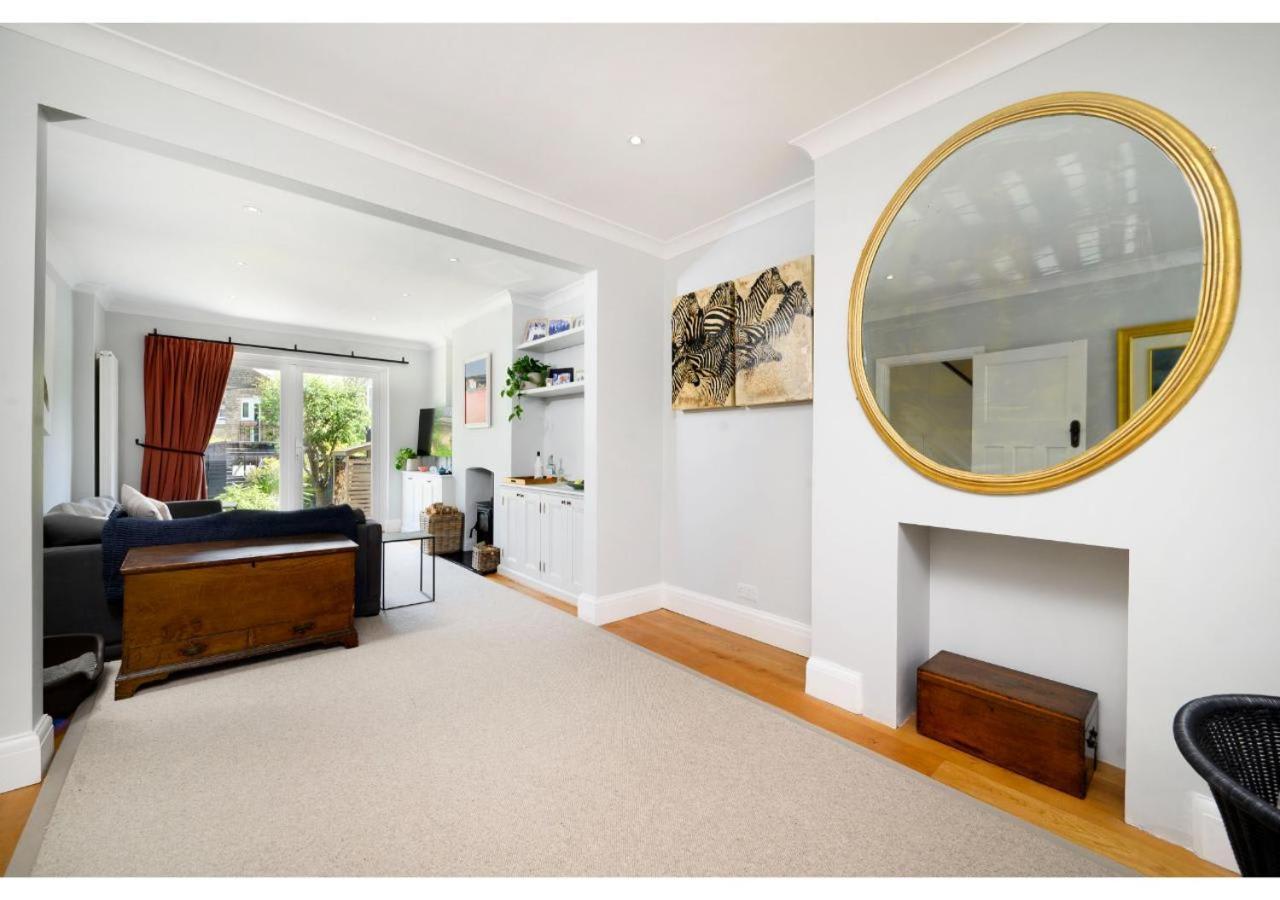 4br House Minutes From Transport & Attractions * London
